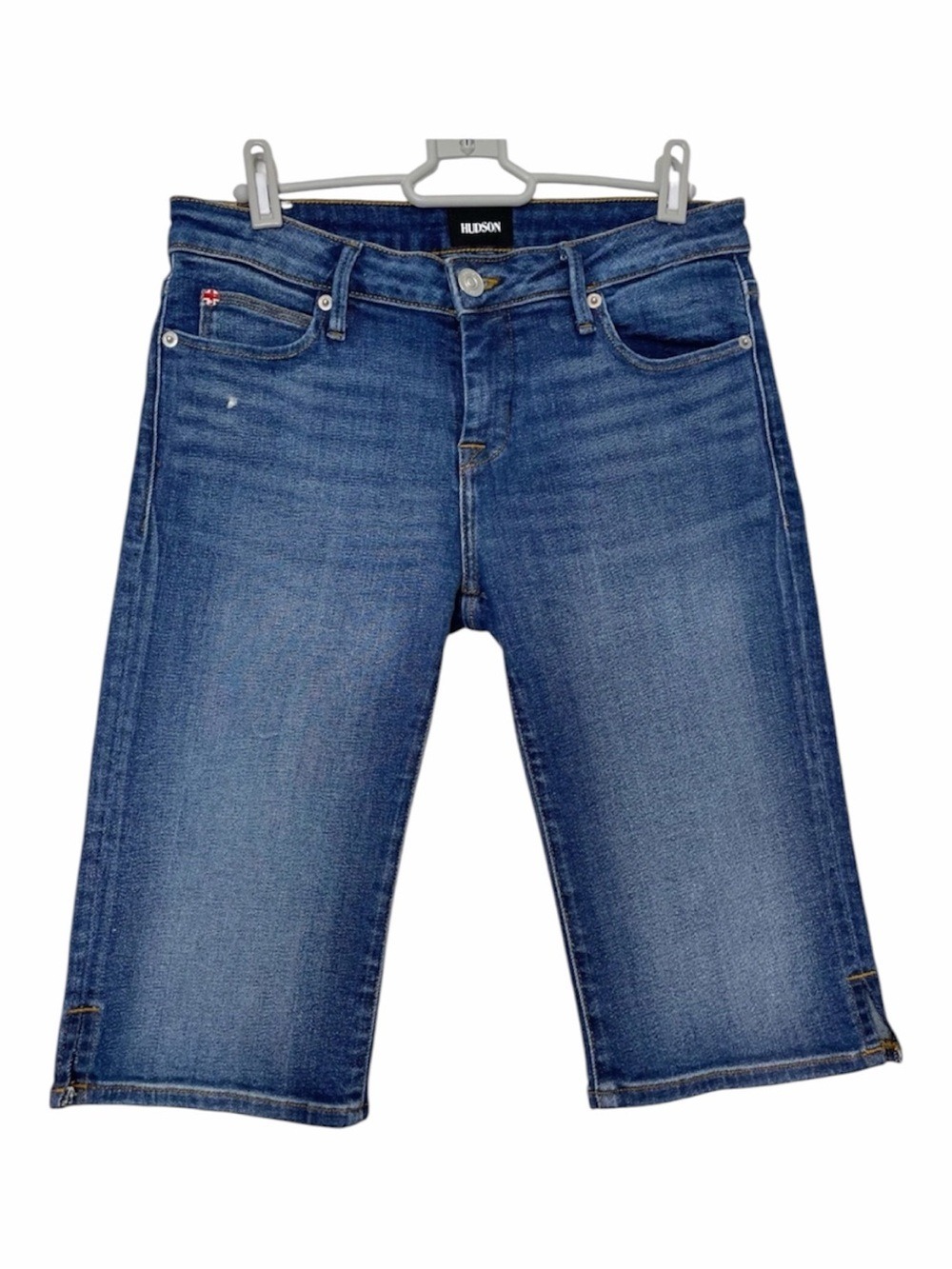 Hudson Viceroy Medium Wash Denim Knee Length Shorts Jean Bermuda Stretch Size 26